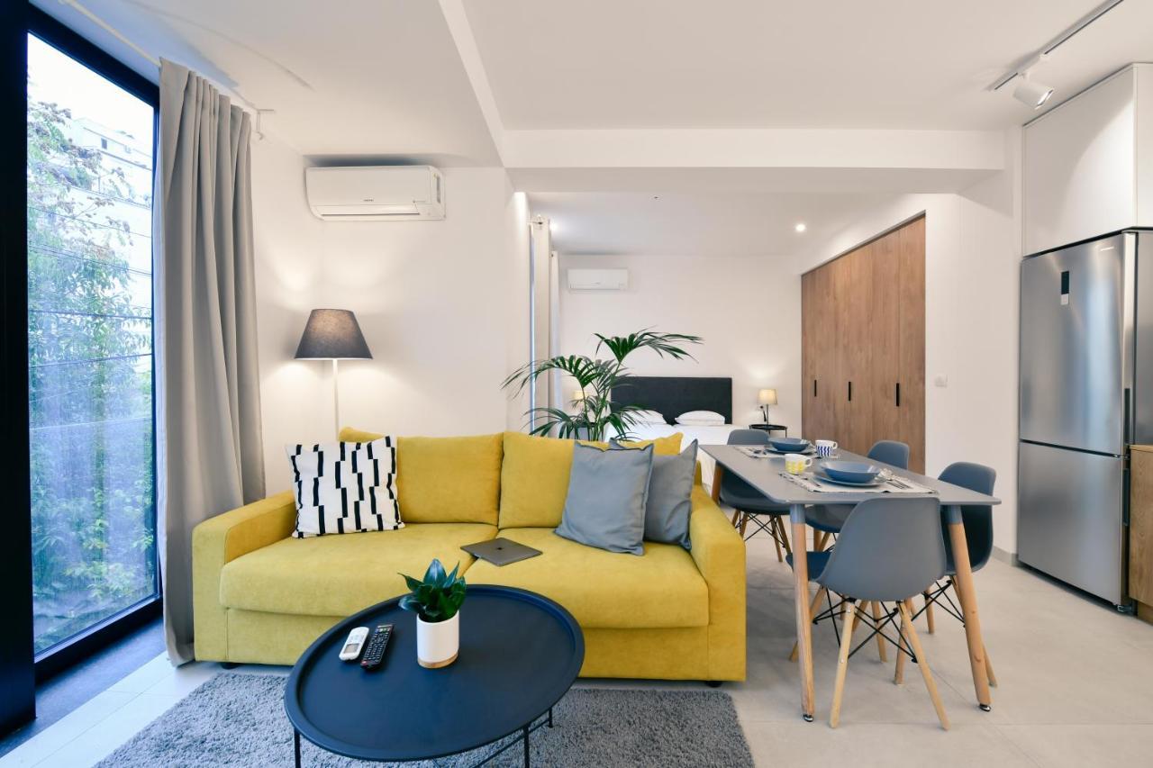 Collective Urban Villa In ティラナ エクステリア 写真