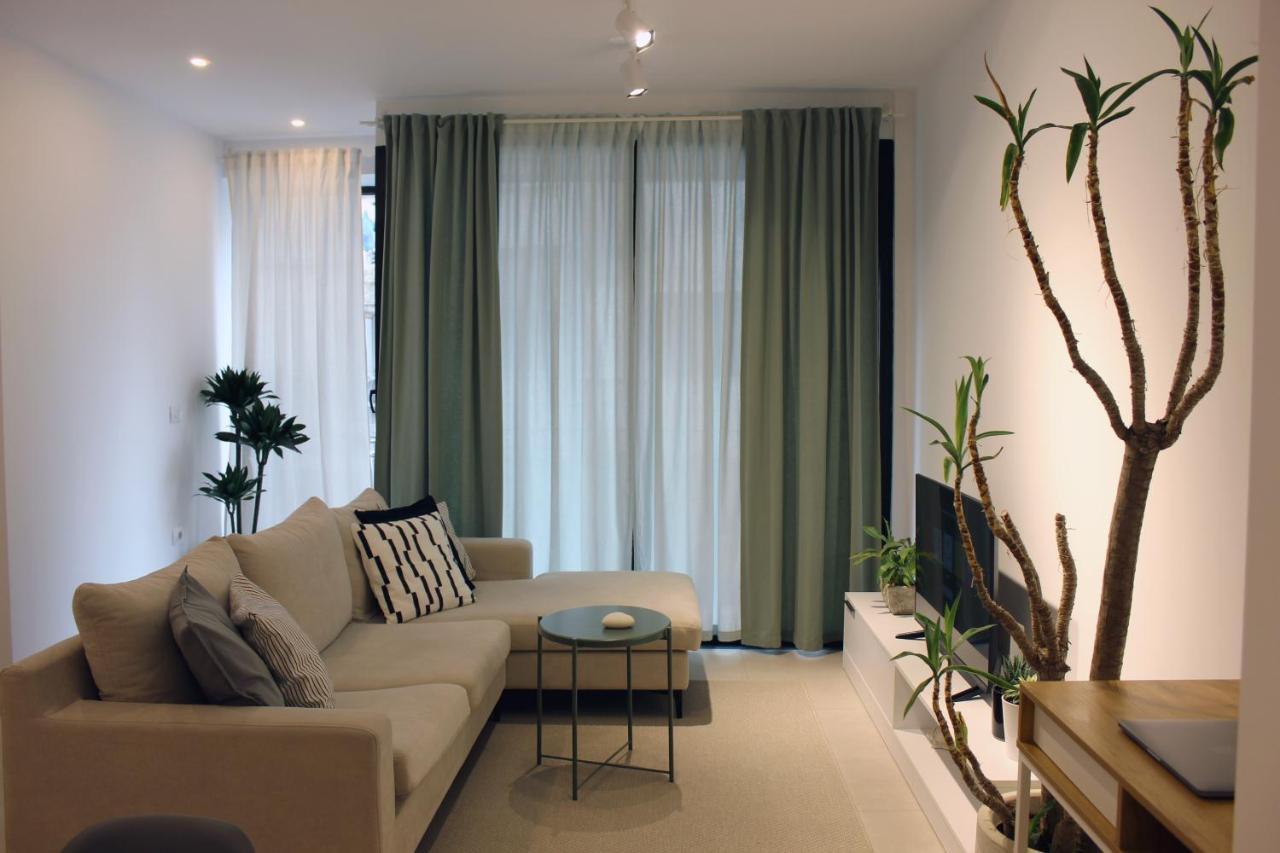 Collective Urban Villa In ティラナ エクステリア 写真