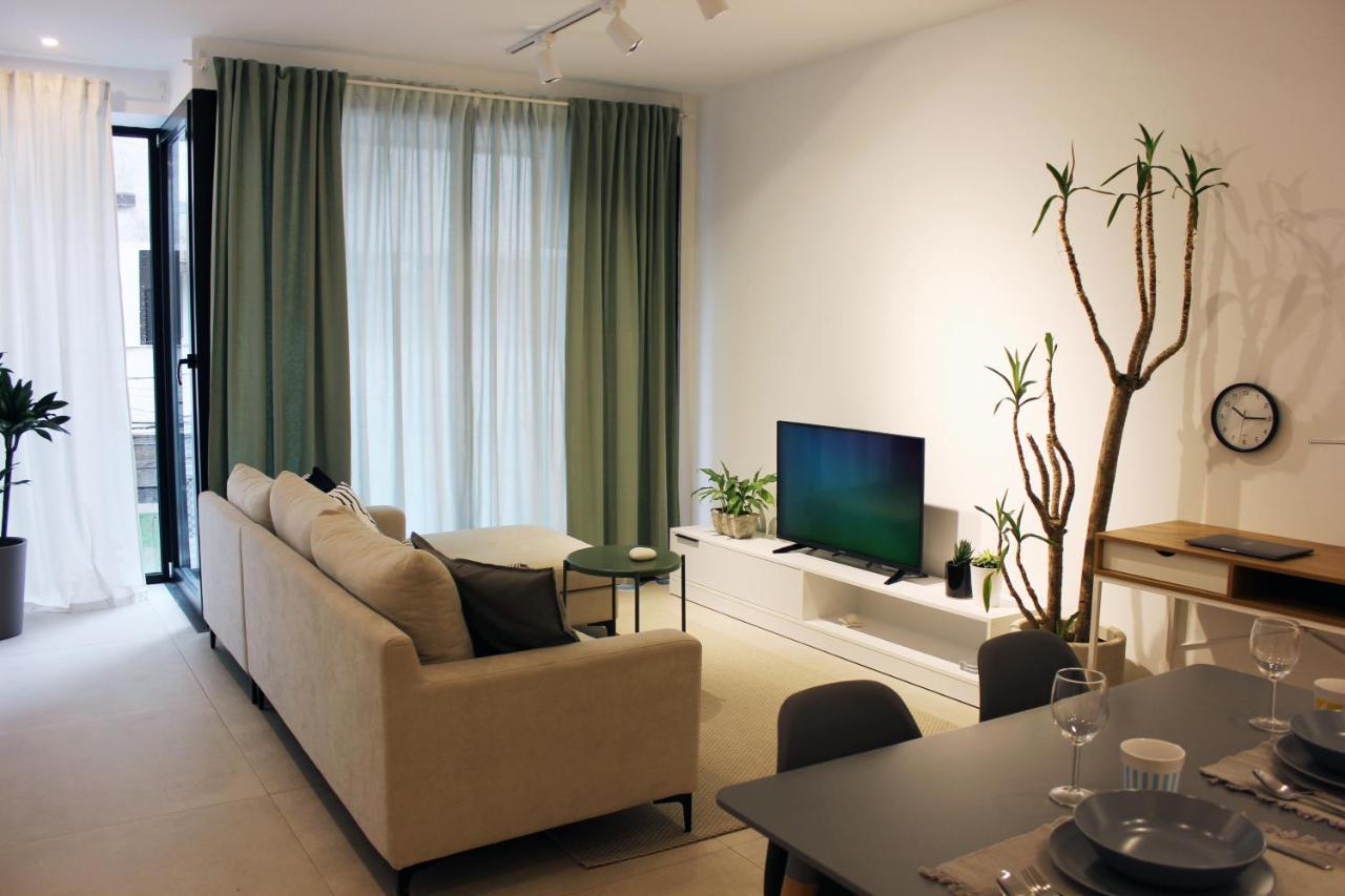 Collective Urban Villa In ティラナ エクステリア 写真