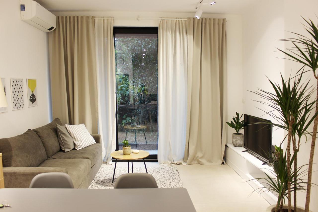 Collective Urban Villa In ティラナ エクステリア 写真